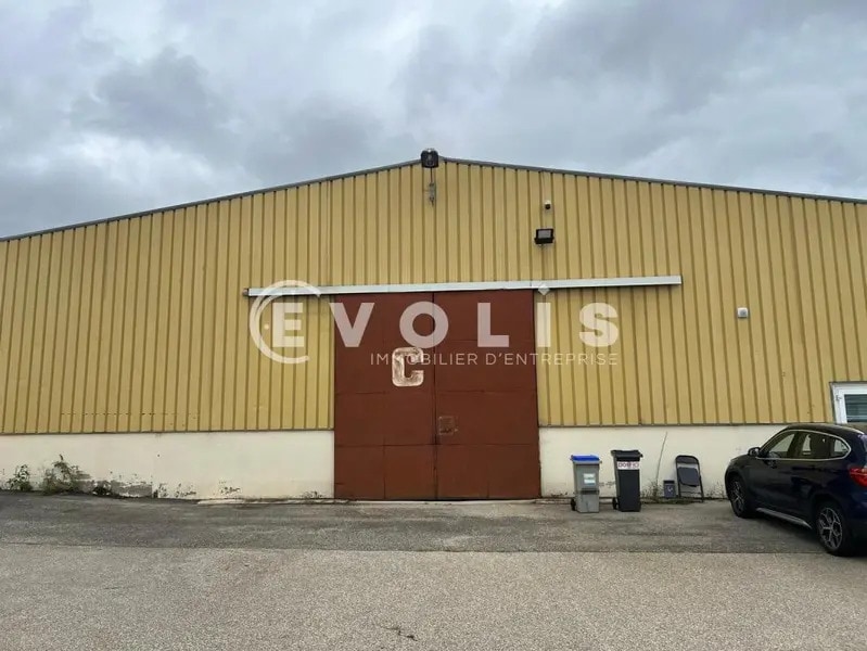 Flex in Jonage for sale Building Photo- Image 1 of 6