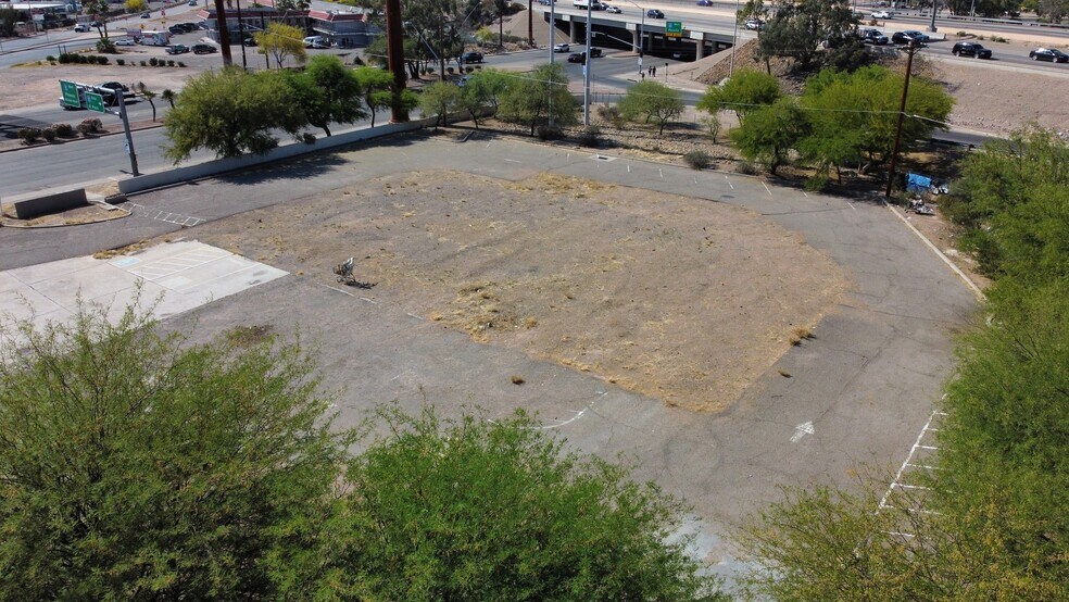 1001 E Benson Hwy, Tucson, AZ à louer - Photo du bâtiment - Image 3 de 5