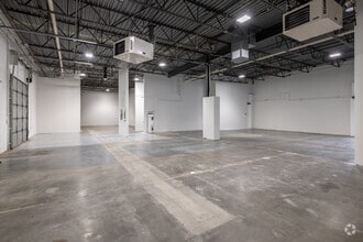 1301 Corporate Center Dr, Eagan, MN for lease Interior Photo- Image 2 of 9