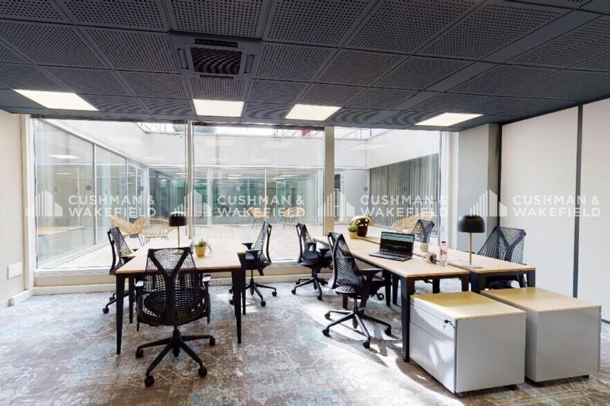 143 Rue D'Athenes, Lille for lease - Building Photo - Image 3 of 15