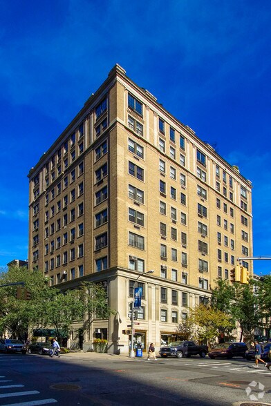 133 E 64th St, New York, NY à vendre - Photo du bâtiment - Image 1 de 3