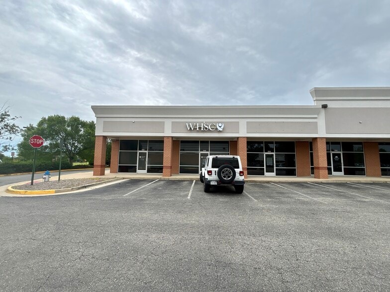 2521-2537 Cowan Blvd, Fredericksburg, VA for sale - Building Photo - Image 1 of 18