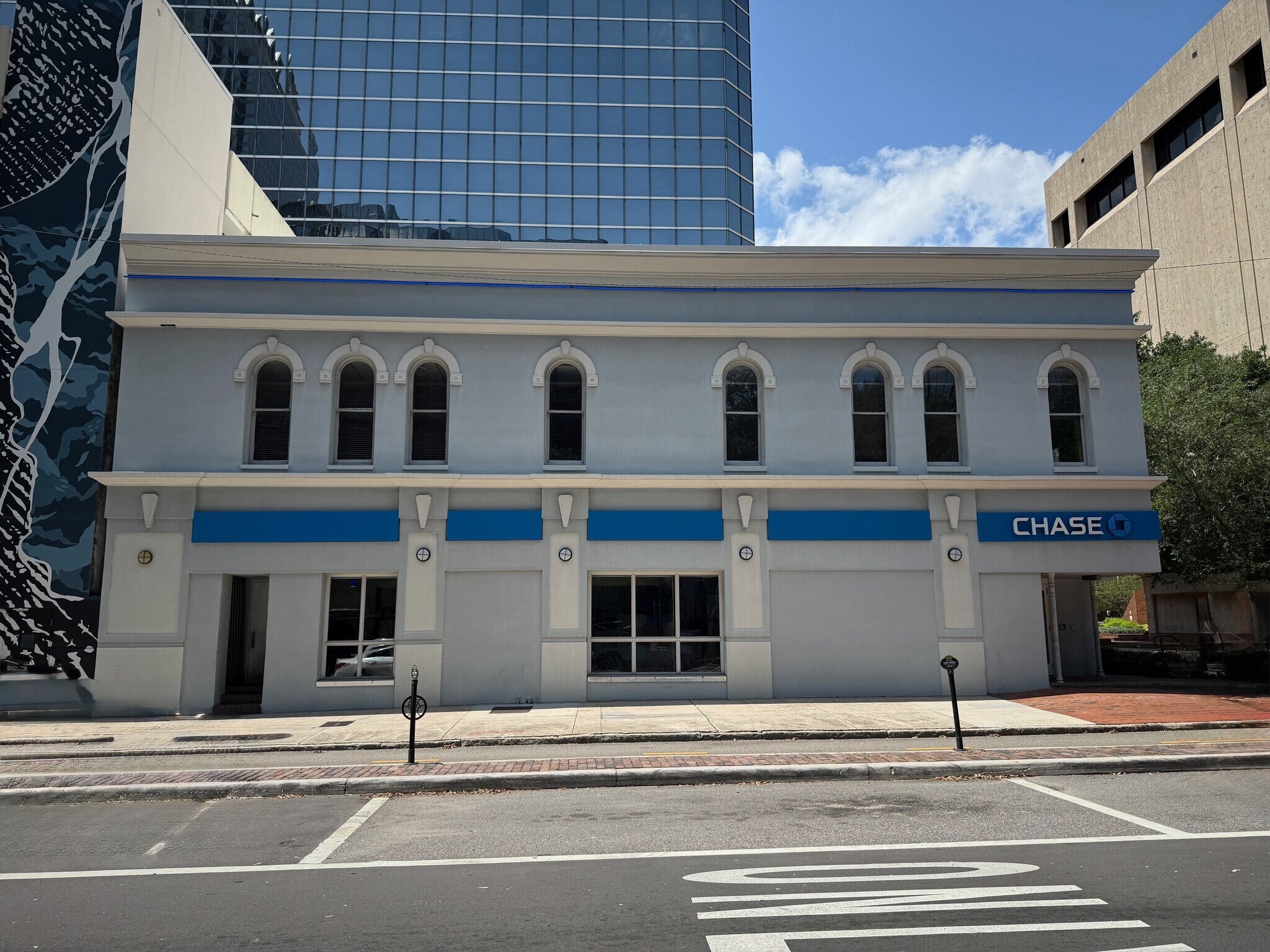 300 N Franklin St, Tampa, FL à louer Photo du bâtiment- Image 1 de 22