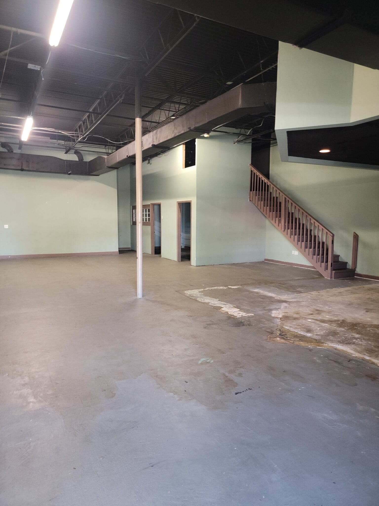 5321 E Fowler Ave, Tampa, FL for lease Interior Photo- Image 1 of 5