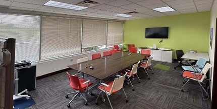 17295 Foltz Industrial Pky, Strongsville, OH for lease Building Photo- Image 2 of 8