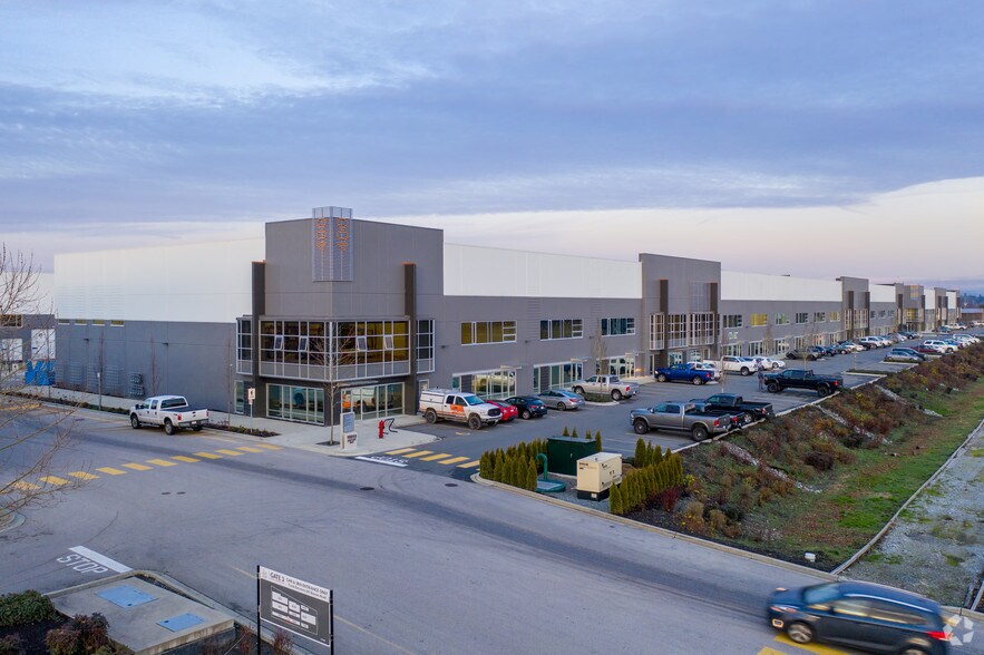 19055 Airport Way, Pitt Meadows, BC à vendre - Photo principale - Image 1 de 1