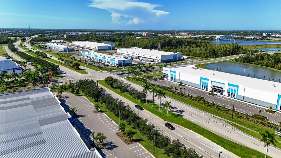 16200 Ben Hill Griffin Pky, Fort Myers, FL for lease - Building Photo - Image 2 of 7