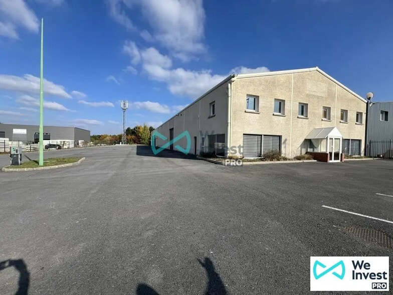 Flex in Reims for lease - Building Photo - Image 1 of 8