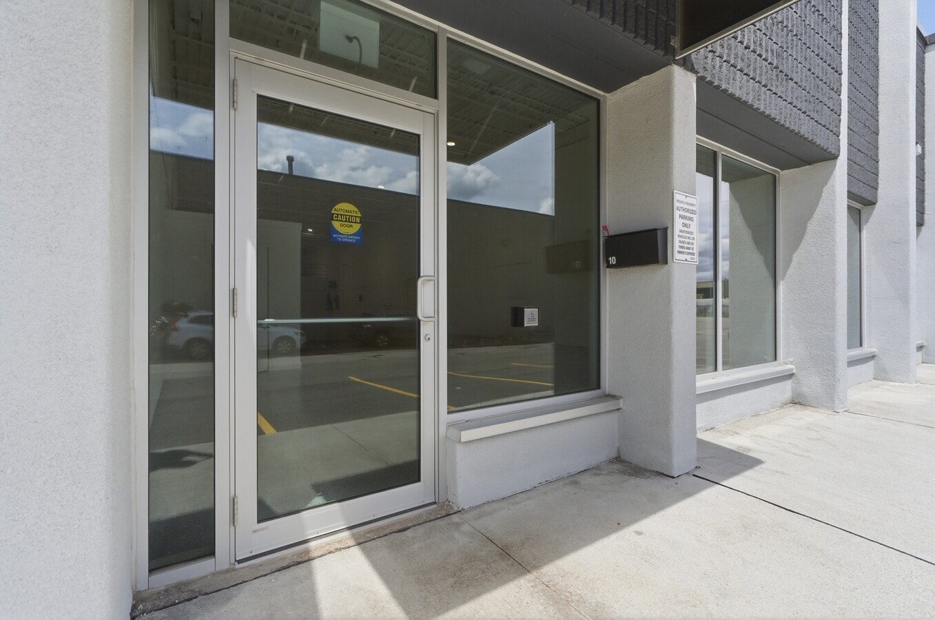 397 Humberline Dr, Toronto, ON M9W 5X3 - Unit 10 - - Interior Photo - Image 2 of 10