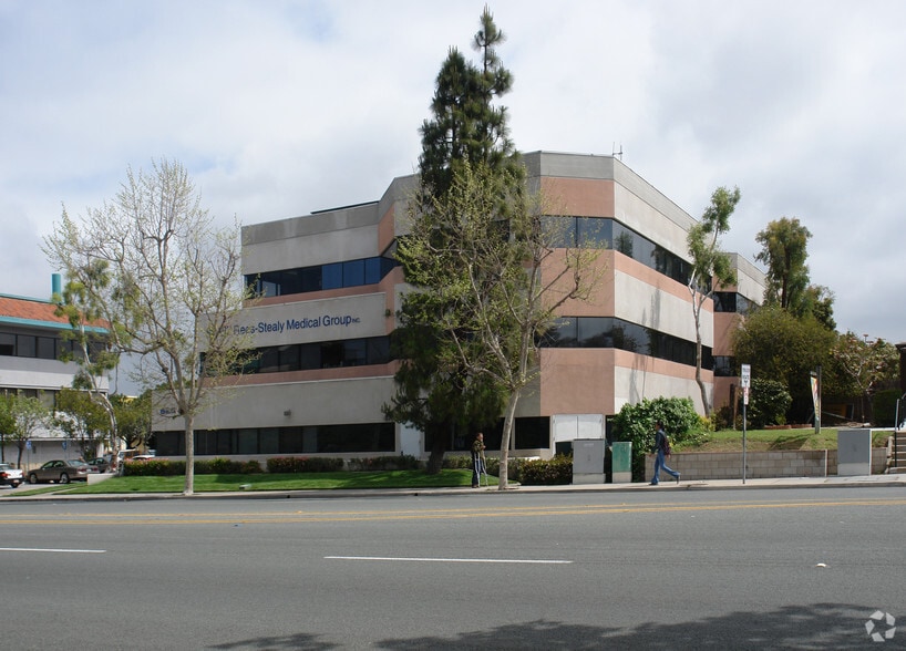 525 3rd Ave, Chula Vista, CA à vendre - Photo du bâtiment - Image 2 de 3