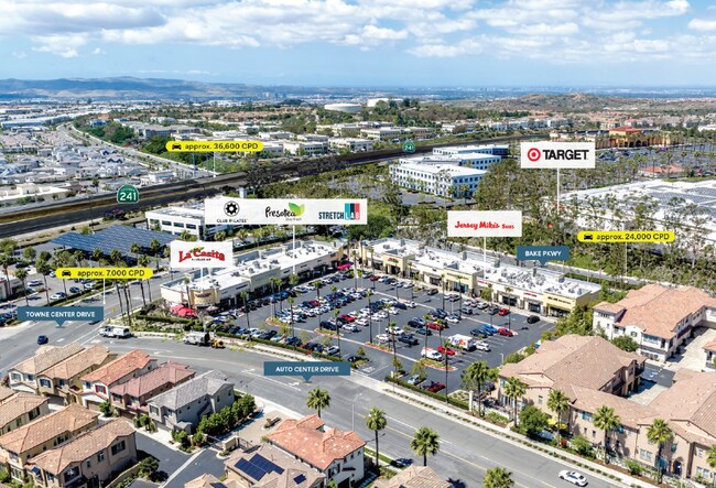 Plus de détails pour 41 Auto Center Dr, Lake Forest, CA - Commerce de détail à louer