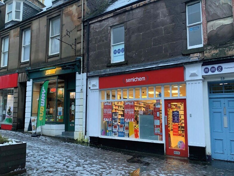 13-17 High St, Crieff à louer - Photo du bâtiment - Image 2 de 3