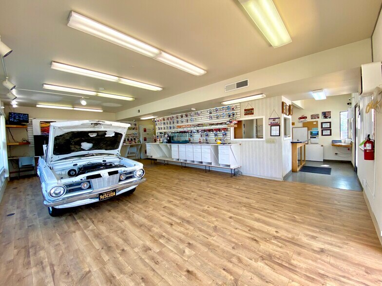 410 N H St, Lompoc, CA à vendre - Photo intérieure - Image 3 de 29