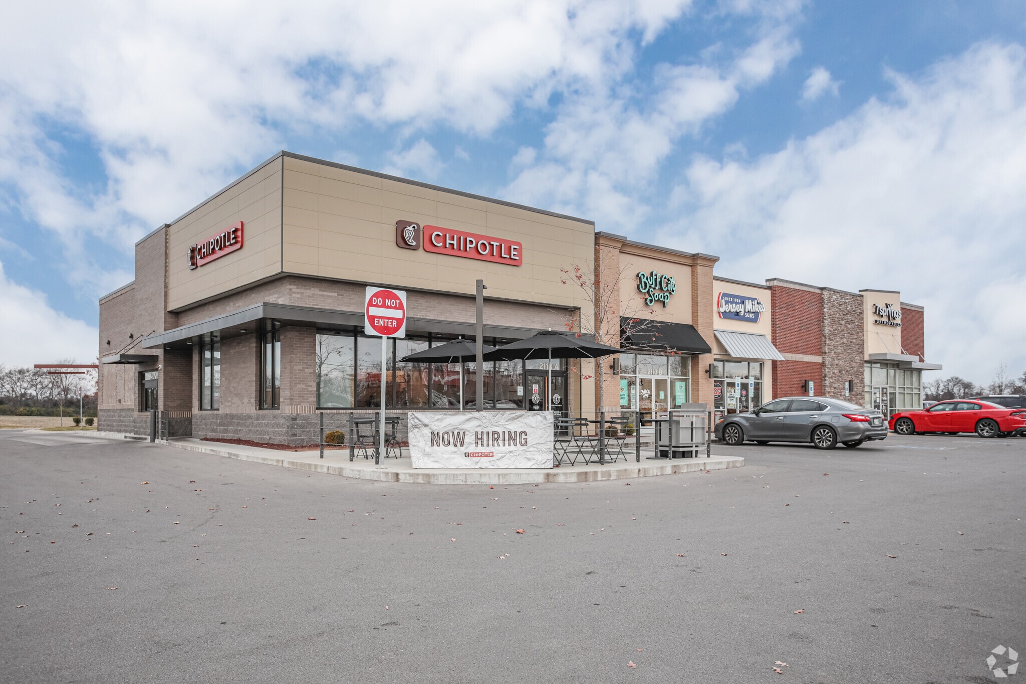 2113 Memorial Blvd, Murfreesboro, TN for lease Primary Photo- Image 1 of 5