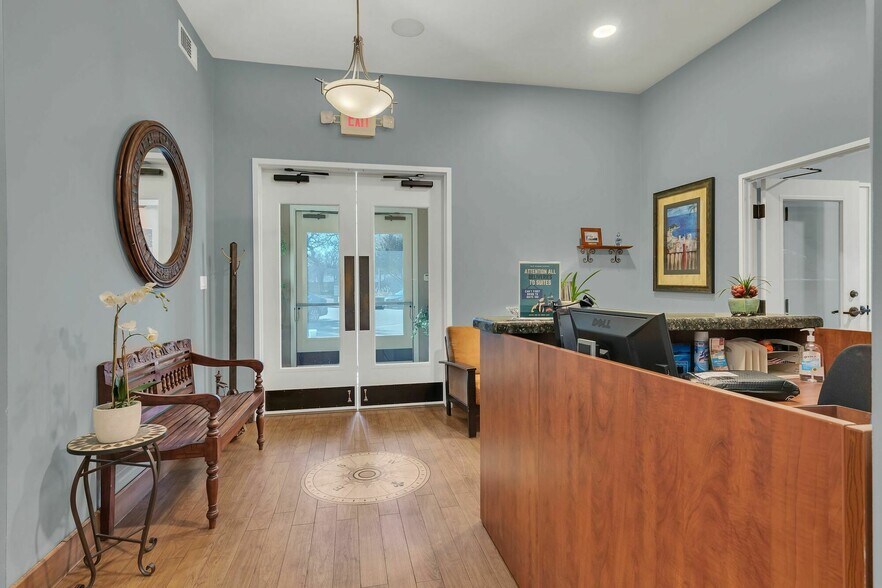 1321 W Randol Mill Rd, Arlington, TX à louer - Photo intérieure - Image 3 de 12