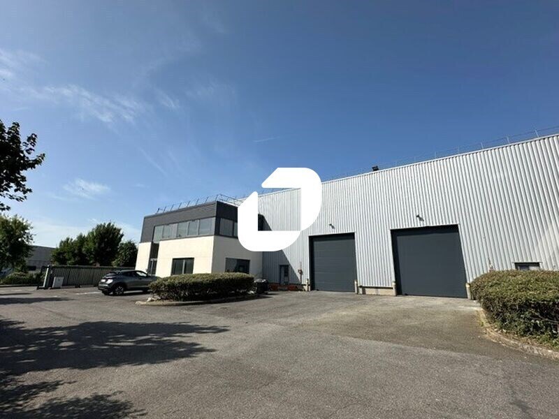 Flex in Goussainville for lease Building Photo- Image 1 of 37