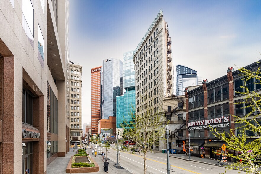 100 5th Ave, Pittsburgh, PA à louer - Photo du bâtiment - Image 3 de 10