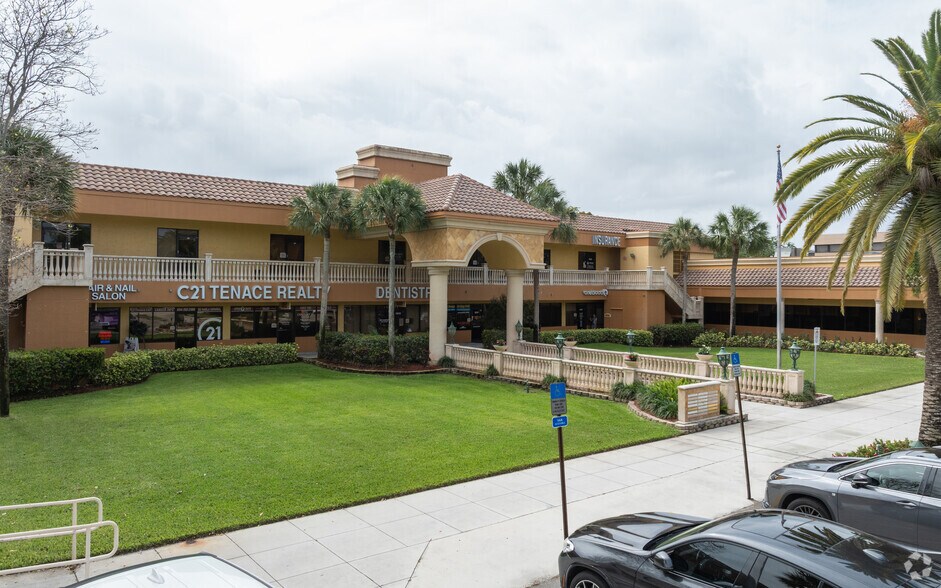 1809-1879 N University Dr, Coral Springs, FL à louer - Photo du bâtiment - Image 1 de 12