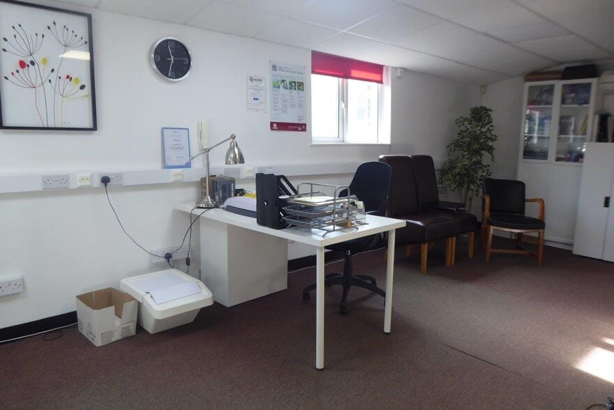 Draper St, Tunbridge Wells for sale - Interior Photo - Image 3 of 7