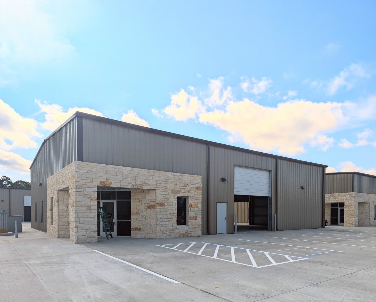 17771 Grant Rd, Cypress, TX for lease Building Photo- Image 1 of 2