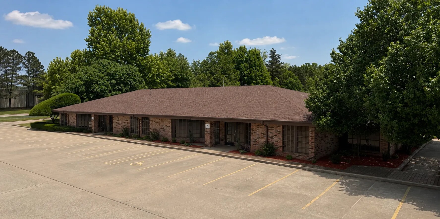 1103 Sovereign Row, Oklahoma City, OK for lease Building Photo- Image 1 of 2