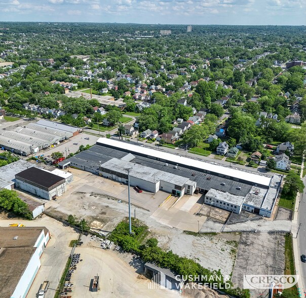 323-341 Eddy Rd, Cleveland, OH à vendre - Photo du bâtiment - Image 2 de 9