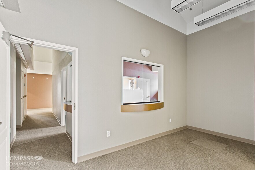 2698 NE Courtney Dr, Bend, OR à louer - Photo intérieure - Image 2 de 33