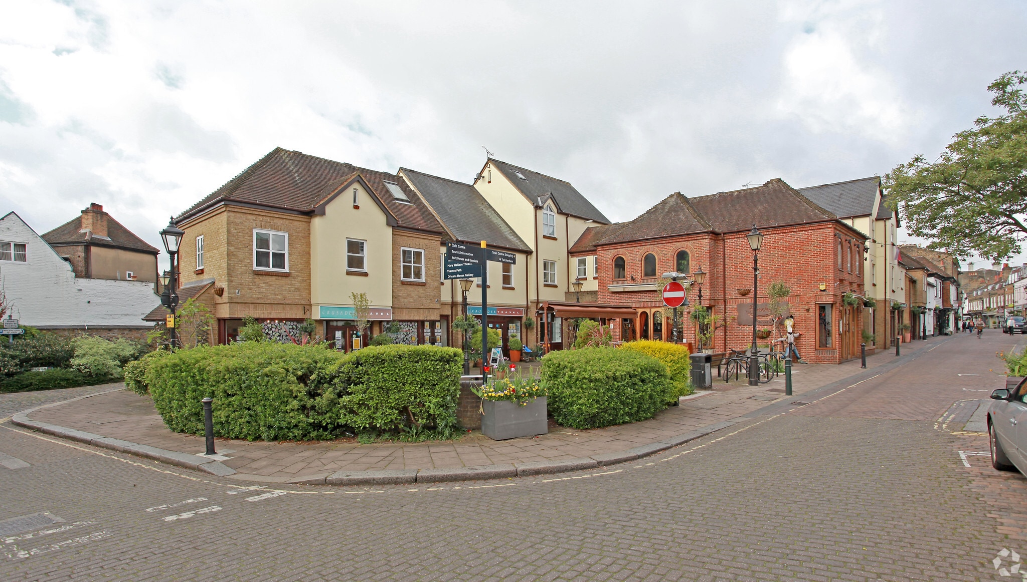 52-58 Church St, Twickenham for sale Primary Photo- Image 1 of 7