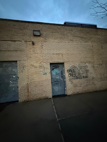 4541-4545 39th St, Long Island City, NY for lease - Building Photo - Image 3 of 21