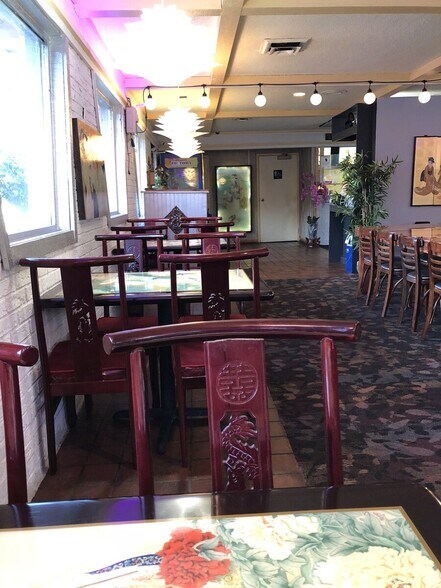 702 S Dixie Hwy, Muldraugh, KY à vendre - Photo intérieure - Image 3 de 4