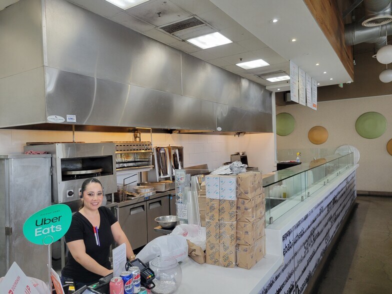 1500 Artesia Blvd, Gardena, CA à louer - Photo du bâtiment - Image 3 de 5