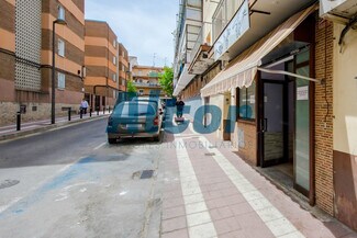 Plus de détails pour Multi-résidentiel à vendre