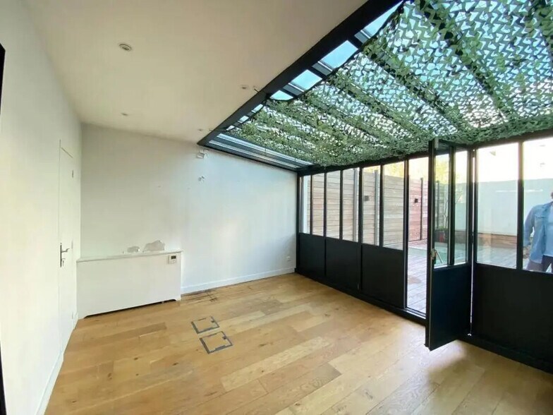 Office in Boulogne-Billancourt for lease - Building Photo - Image 3 of 6