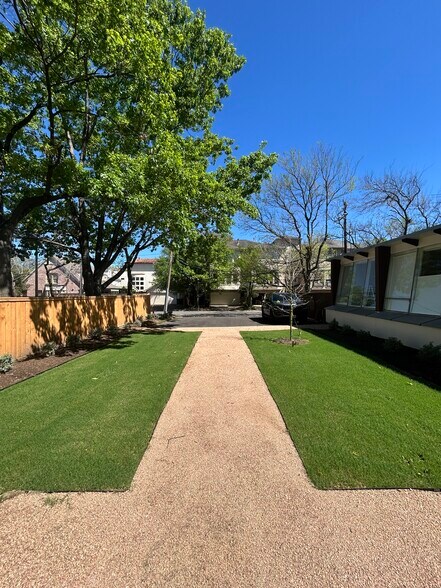 4916 Kelvin Dr, Houston, TX à louer - Photo du bâtiment - Image 2 de 40
