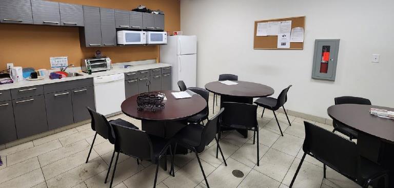 11546-11604 186th St NW, Edmonton, AB à louer - Photo intérieure - Image 2 de 2