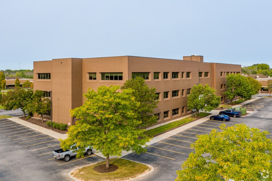 300 Canal View Blvd, Rochester, NY for lease - Building Photo - Image 3 of 14
