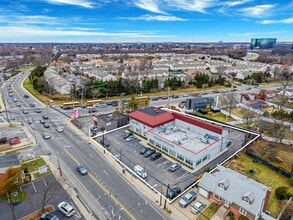 325 Merrick Ave, East Meadow, NY - Aérien Vue de la carte - Image1