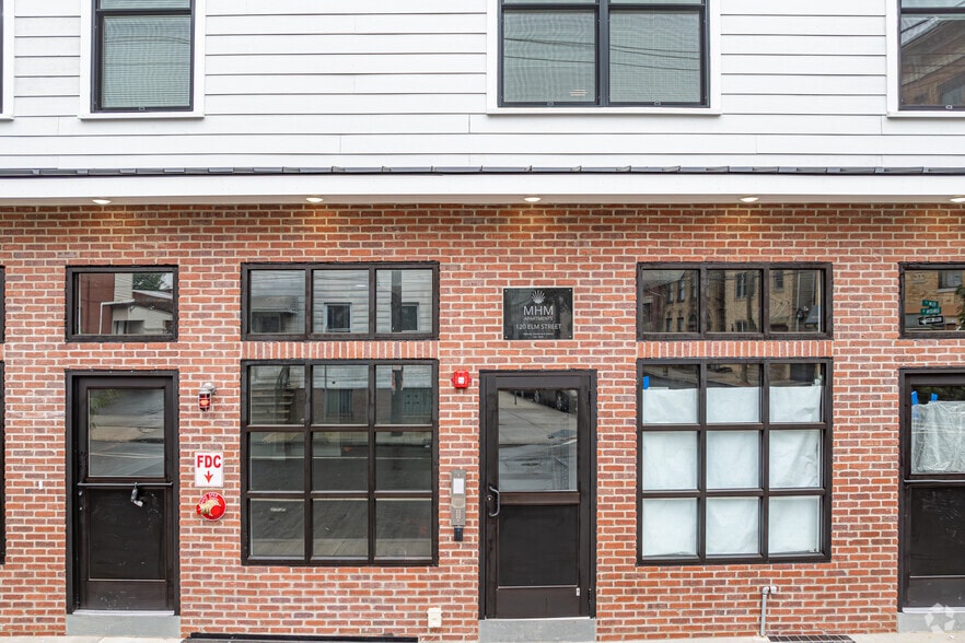 120 Elm St, Newark, NJ for lease - Building Photo - Image 2 of 14