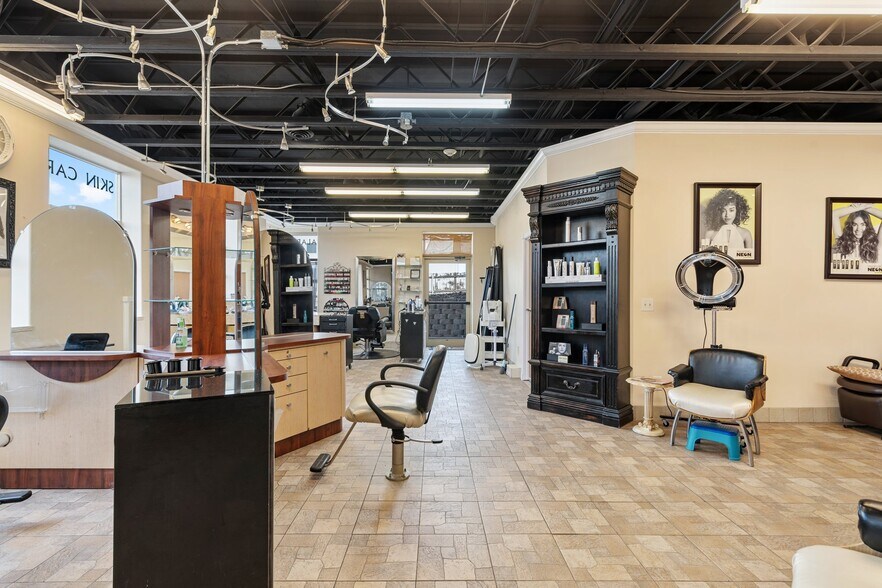 8019 W Quinault Ave, Kennewick, WA à vendre - Photo intérieure - Image 3 de 18