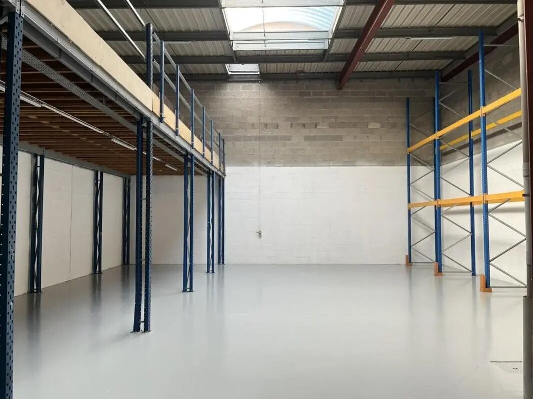 Rue Jacques Robert, Le Thillay for lease Interior Photo- Image 1 of 4