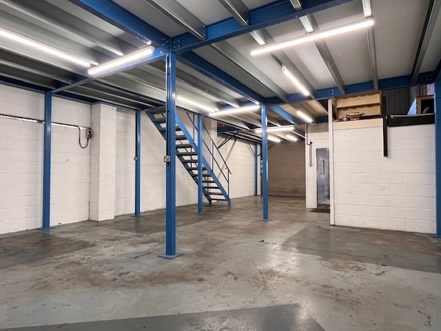 Hawkins Ln, Burton On Trent for lease - Building Photo - Image 3 of 8
