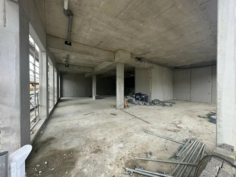 Retail in Strasbourg for sale - Interior Photo - Image 3 of 5