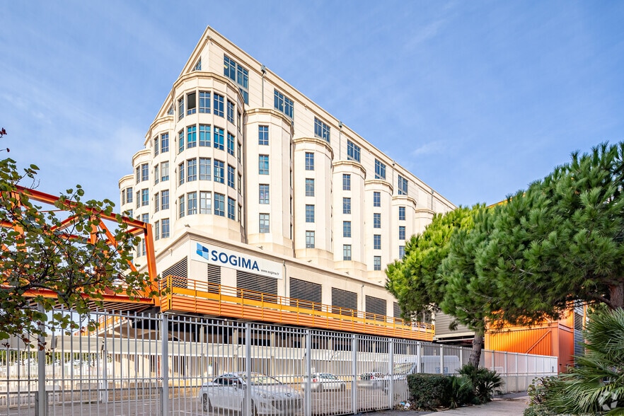 3 Place Henri Verneuil, Marseille for lease - Primary Photo - Image 1 of 4