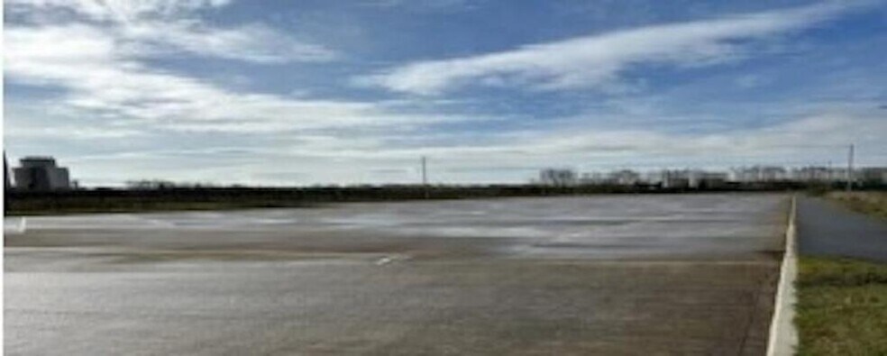 Omega Dr, Manchester à louer - Photo du bâtiment - Image 3 de 3