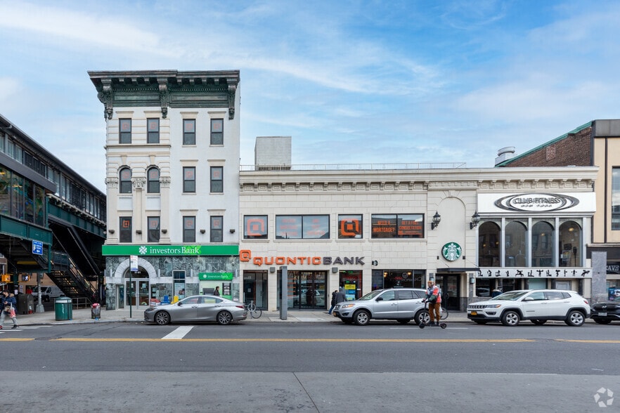 31-09 Broadway, Astoria, NY for lease - Building Photo - Image 1 of 6