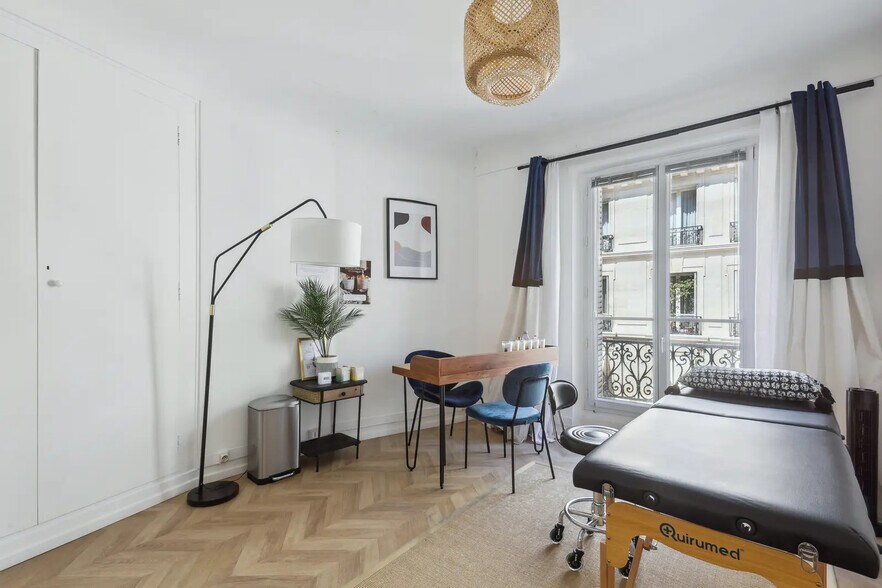 Bureau dans Paris à vendre - Photo du bâtiment - Image 3 de 14