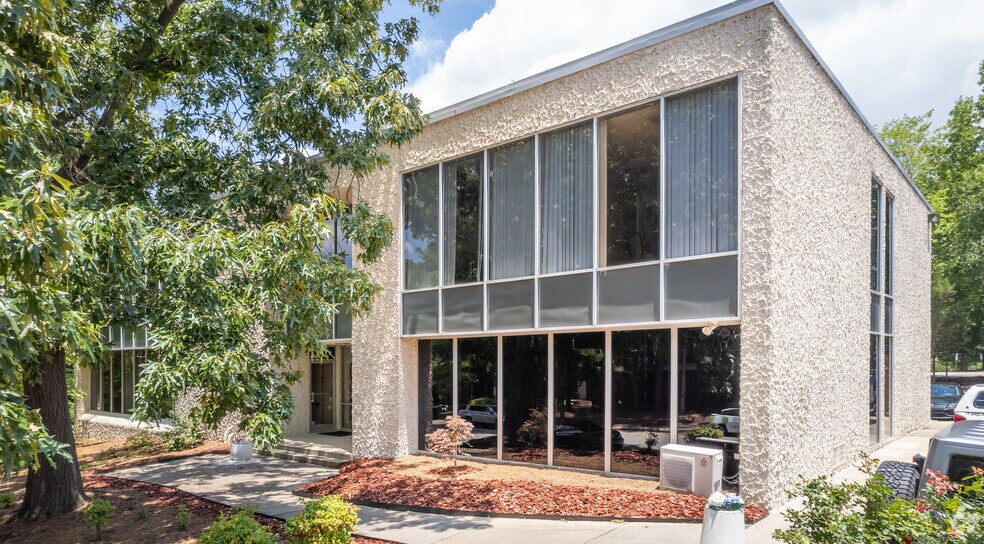 4904 Professional Ct, Raleigh, NC à vendre - Photo principale - Image 1 de 6