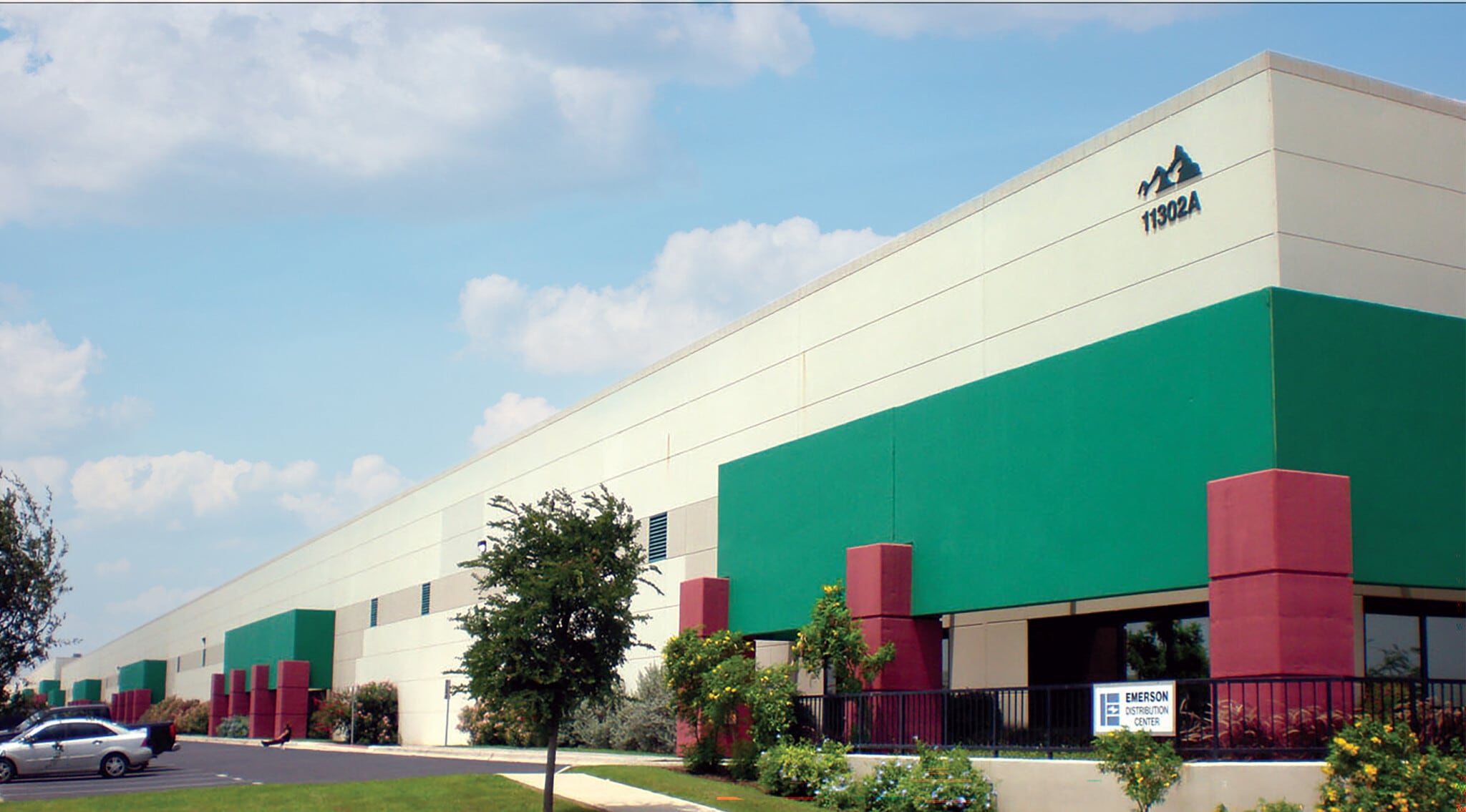 11302-A Eastpoint Blvd, Laredo, TX for lease Primary Photo- Image 1 of 3