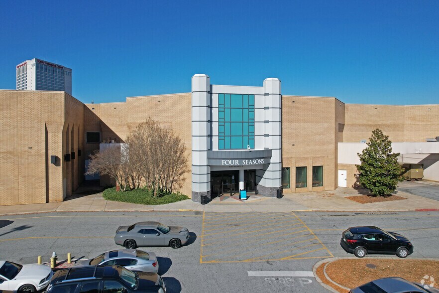 410 Four Seasons Town Centre Blvd, Greensboro, NC à louer - Photo du bâtiment - Image 2 de 4