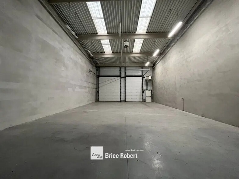 Flex dans Saint-Quentin-Fallavier à louer - Photo intérieure - Image 2 de 7